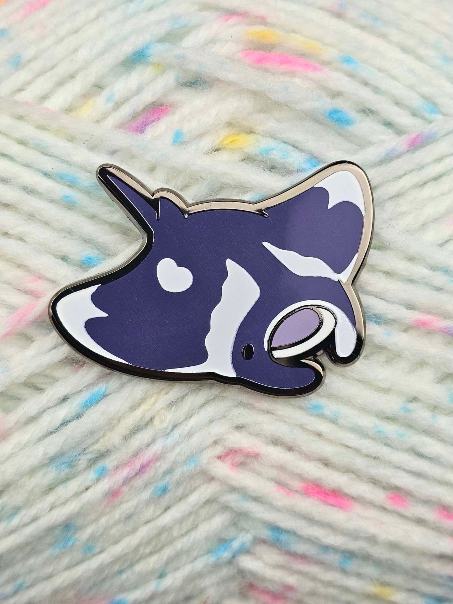 Black Manta Ray Pin