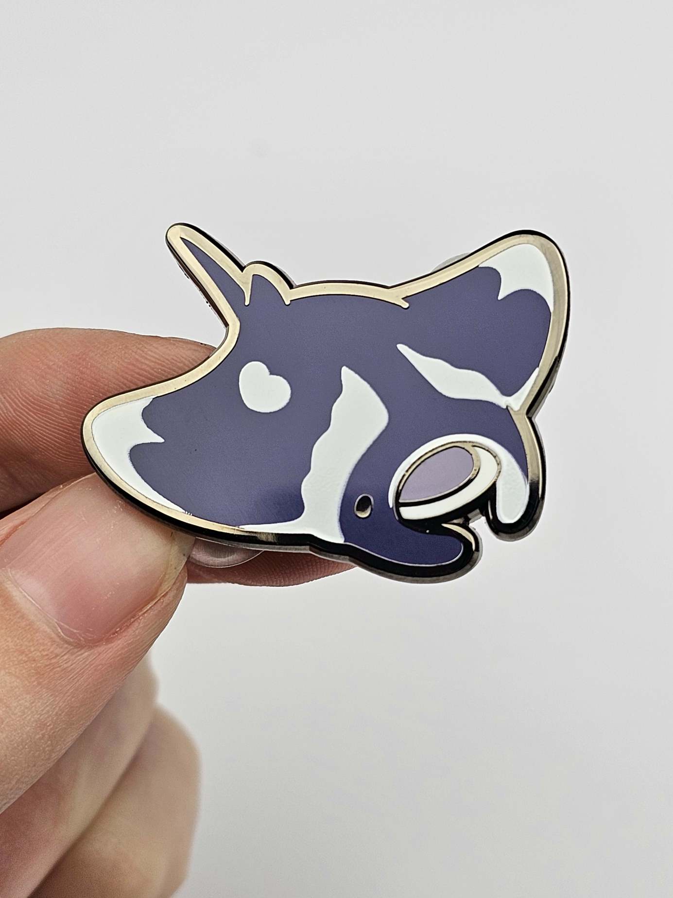 Black Manta Ray Pin