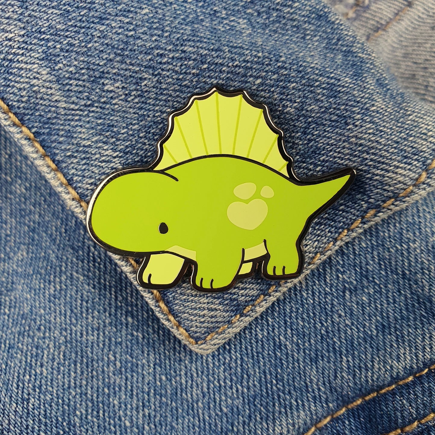 Dimetrodon Enamel Pin